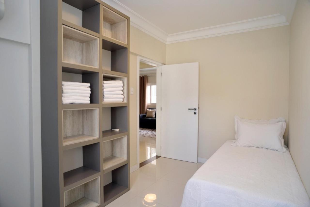 Frente Mar Pe Na Areia, Na Av Atlantica Apartment Balneario Camboriu Bagian luar foto